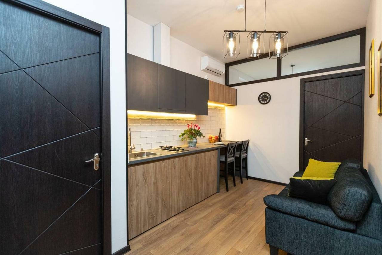Wehost Cozy Nest Apartment Tbilisi Ngoại thất bức ảnh