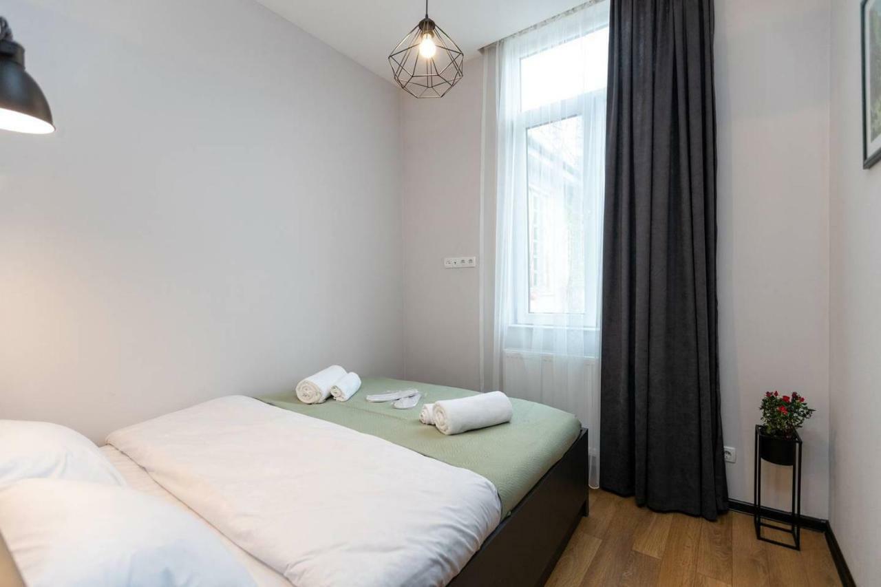 Wehost Cozy Nest Apartment Tbilisi Ngoại thất bức ảnh