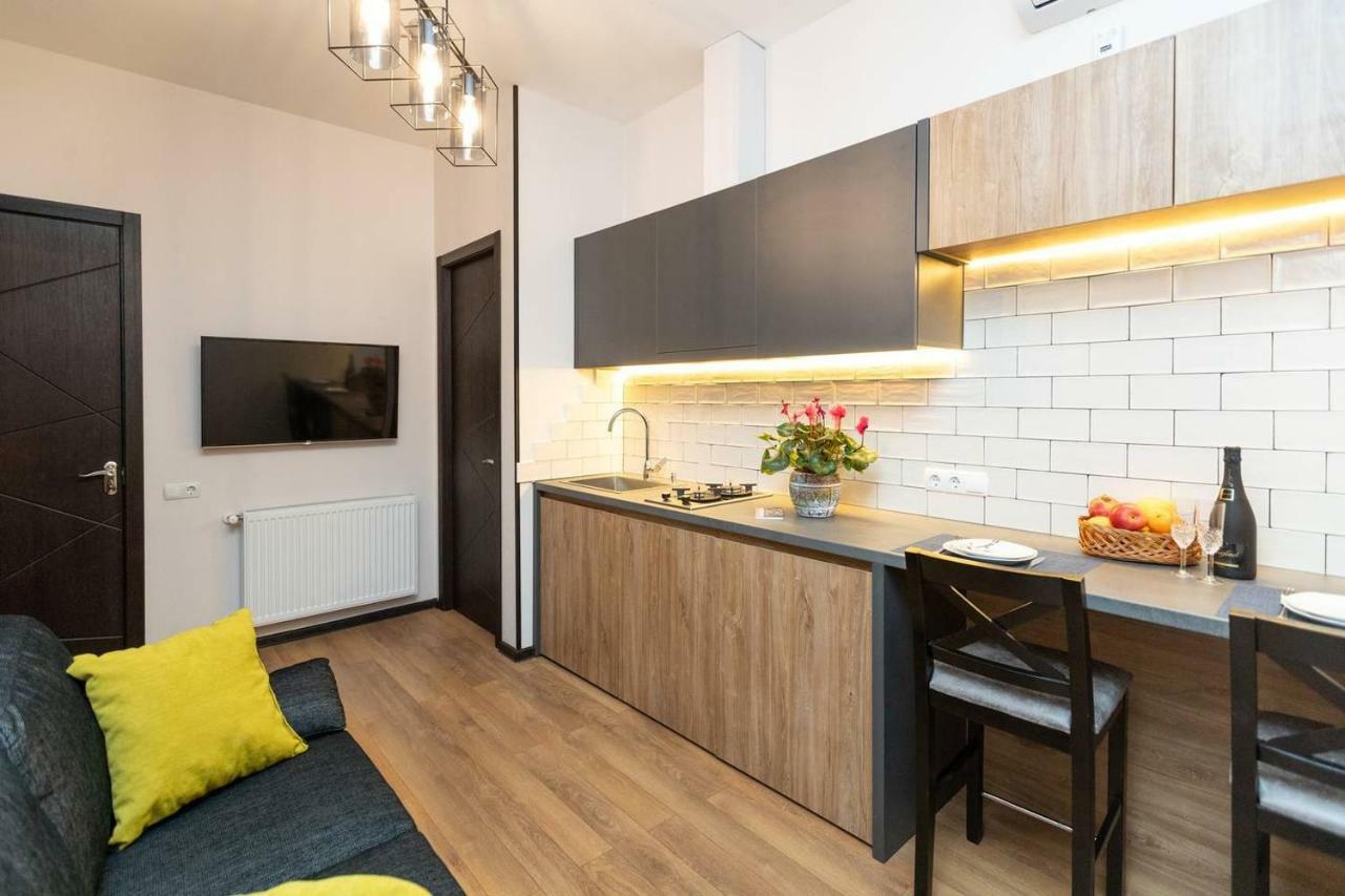 Wehost Cozy Nest Apartment Tbilisi Ngoại thất bức ảnh